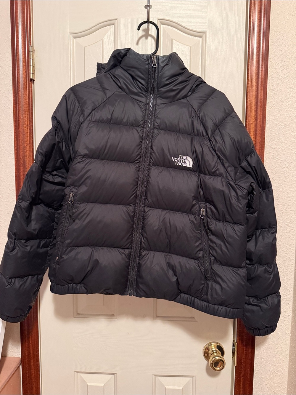 Women’s Northface puffer jacket with hood
